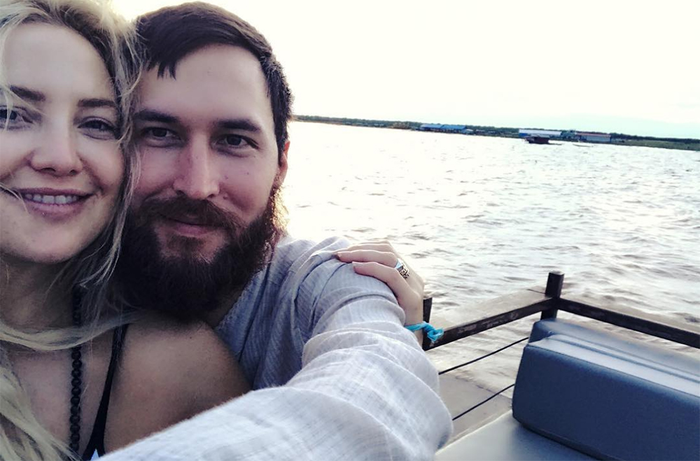 Kate Hudson avoue que tout va bien au lit avec son chéri Danny Fujikawa