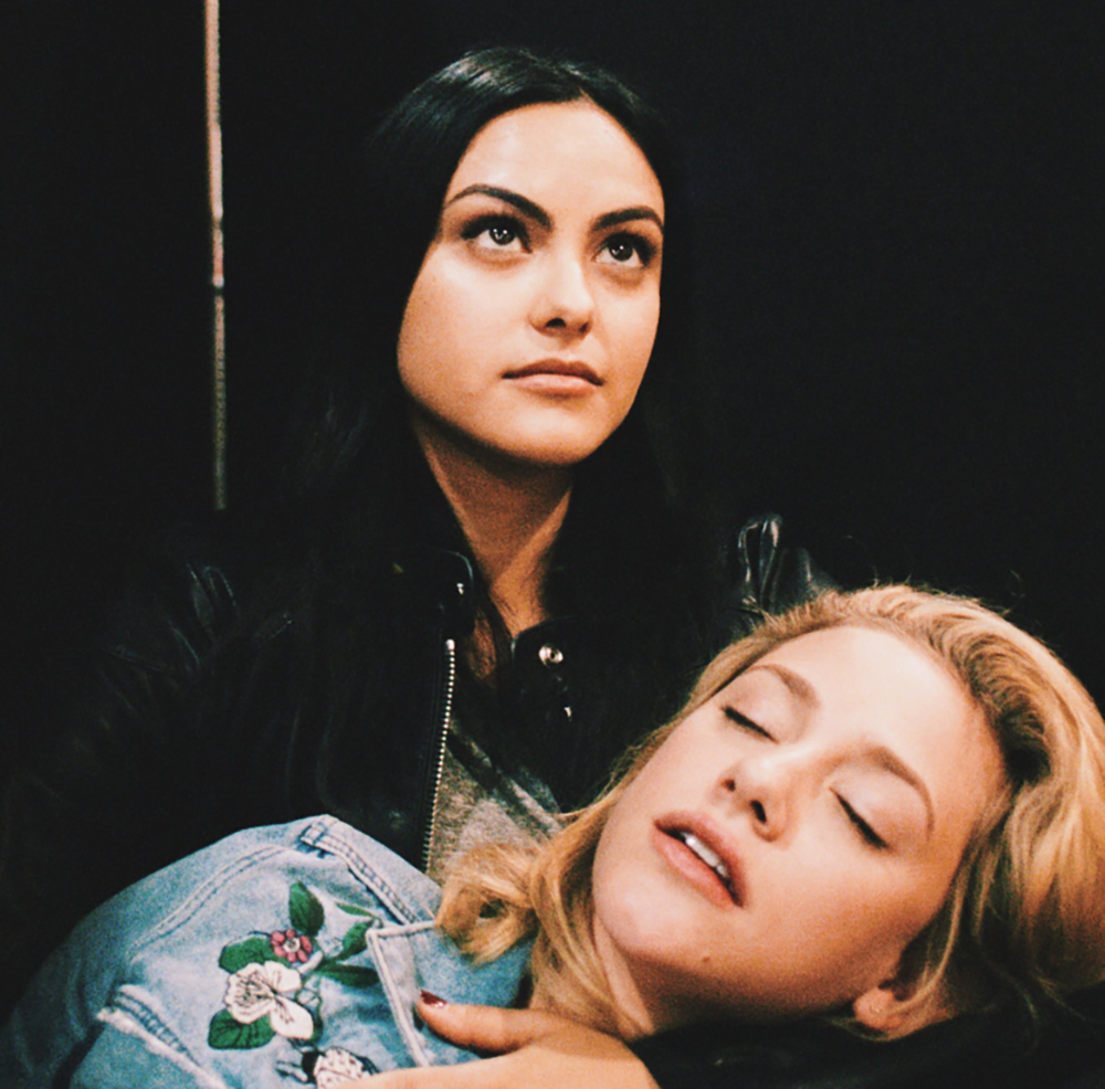 Lili Reinhart est-elle toujours aussi proche de Camila Mendes ?