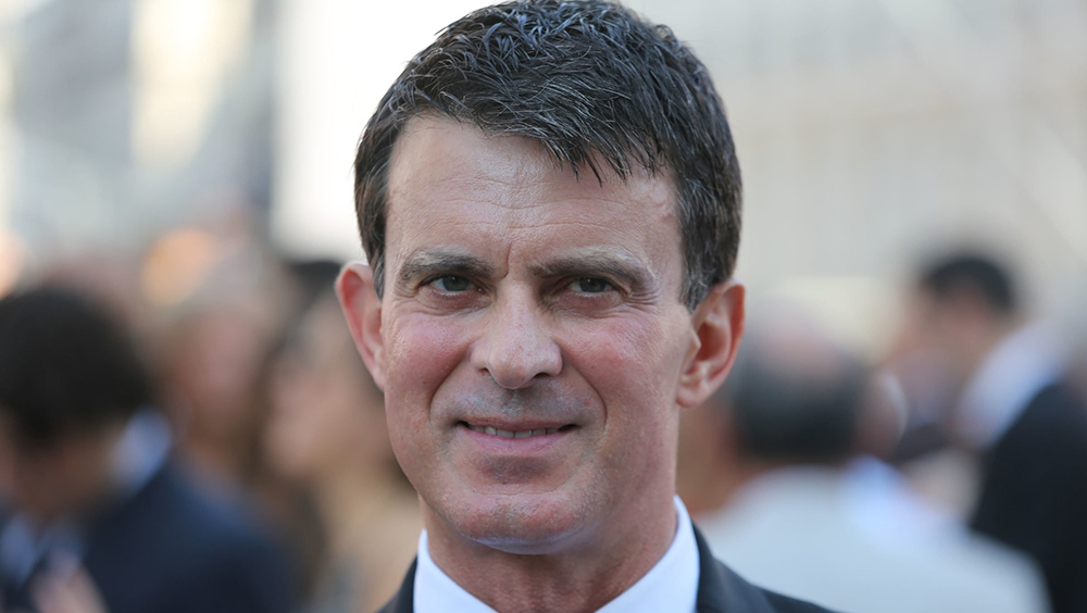Manuel Valls soutient les propos d'Emmanuel Macron et de Strauss-Kahn