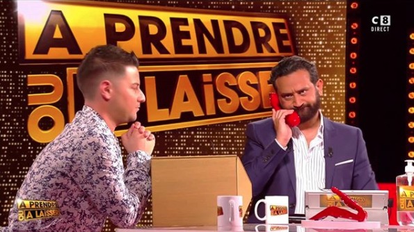 Cyril Hanouna sur le plateau de A prendre ou à laisser