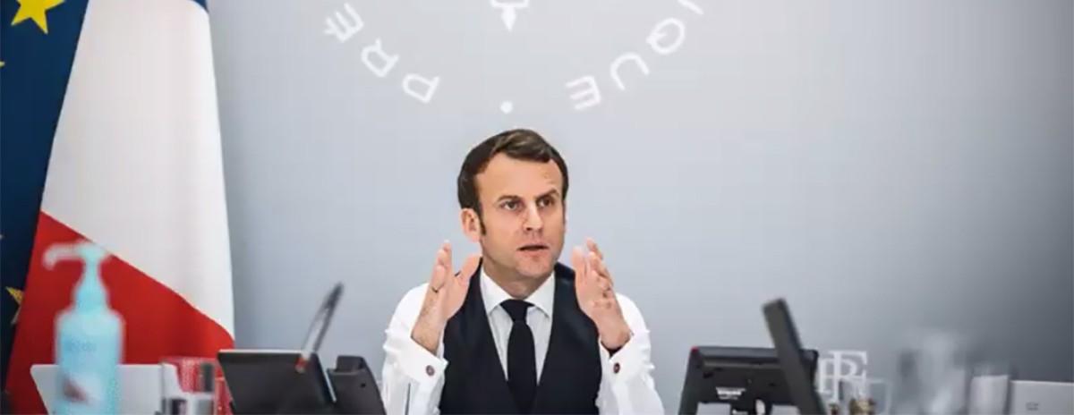 Emmanuel Macron et sa photographe sont pris pour cible