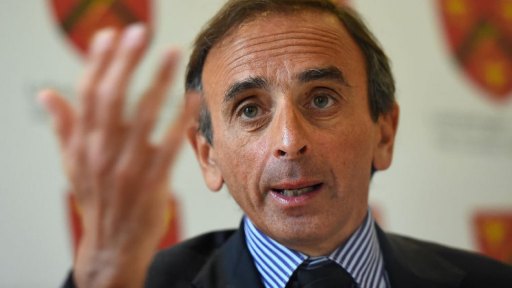 Une vidéo de l'agression d'Eric Zemmour circule sur Twitter