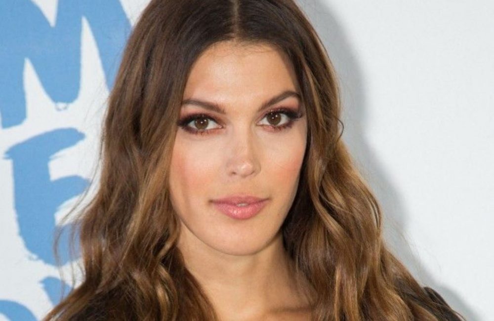 Iris Mittenaere fait plaisir à ses fans