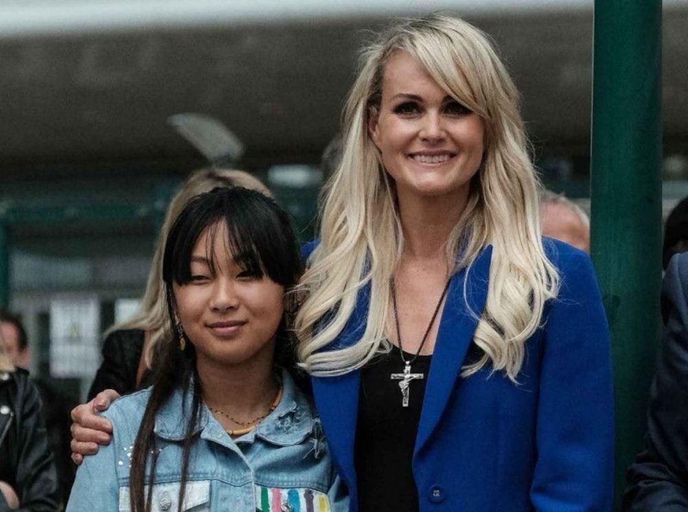Jade Hallyday adresse un merveilleux message à sa maman pour la fête des mères