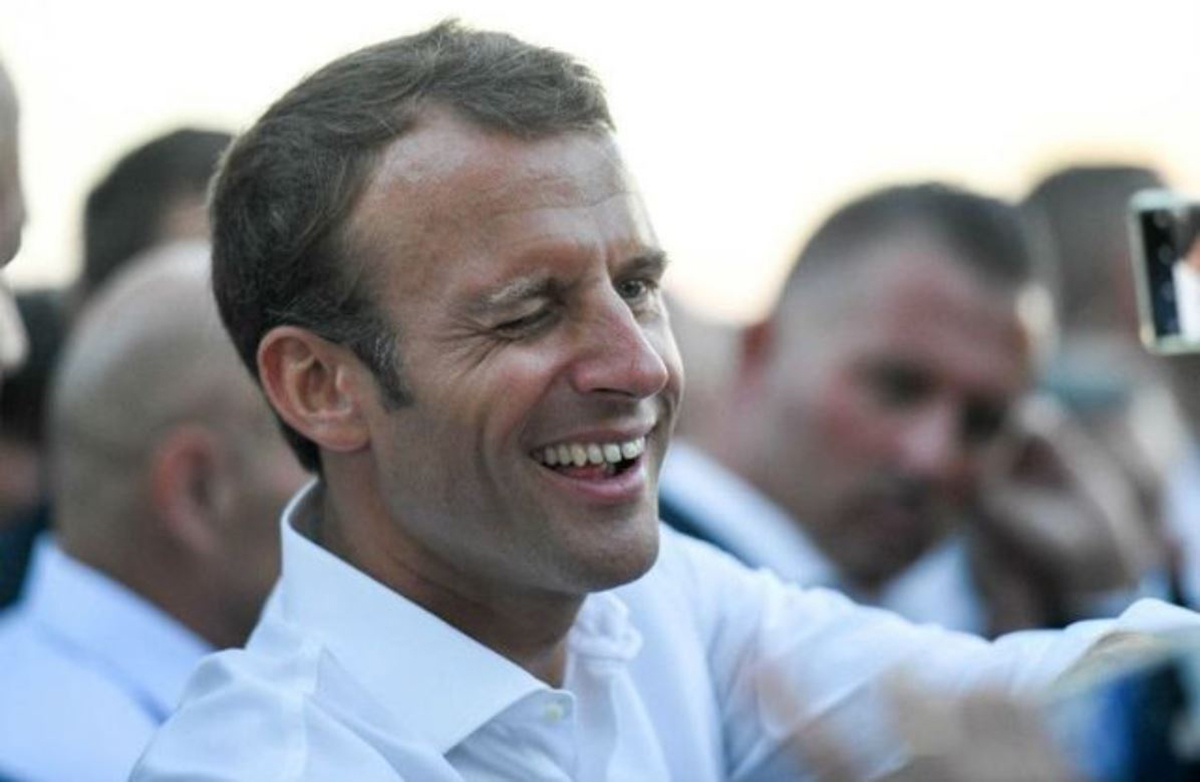On connaît le secret du bronzage d'Emmanuel Macron !