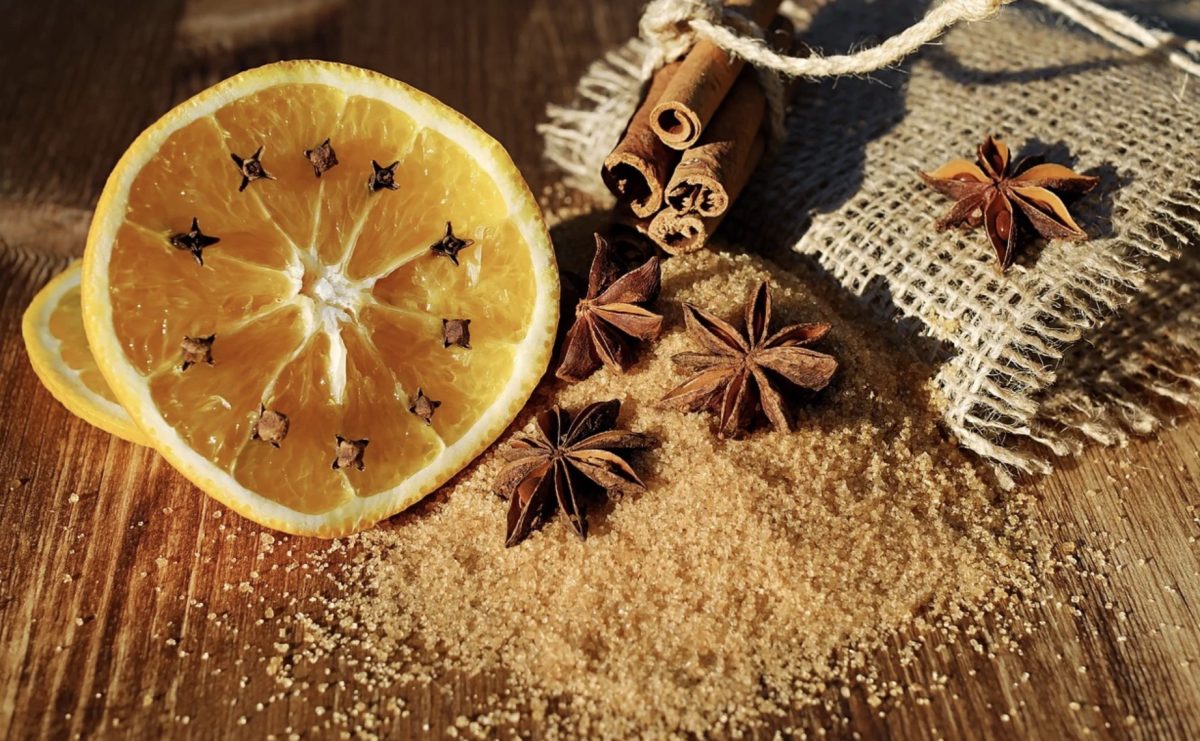 Orange et clous de girofle