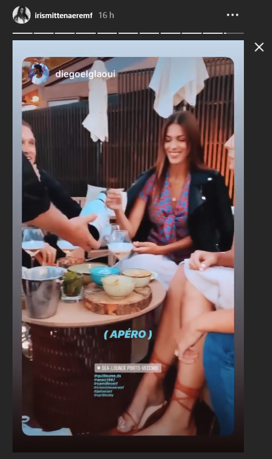 Iris Mittenaere prend l'apéro avec ses amis en Corse