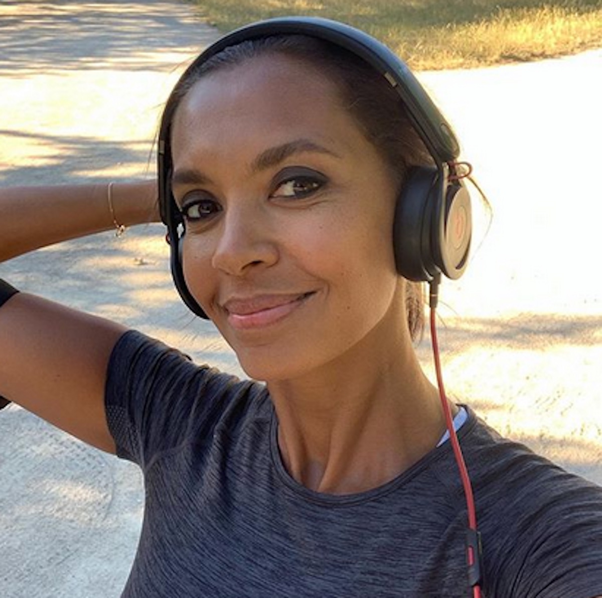 Karine Le Marchand attaquée sur ses vacances en Grèce, elle répond cash
