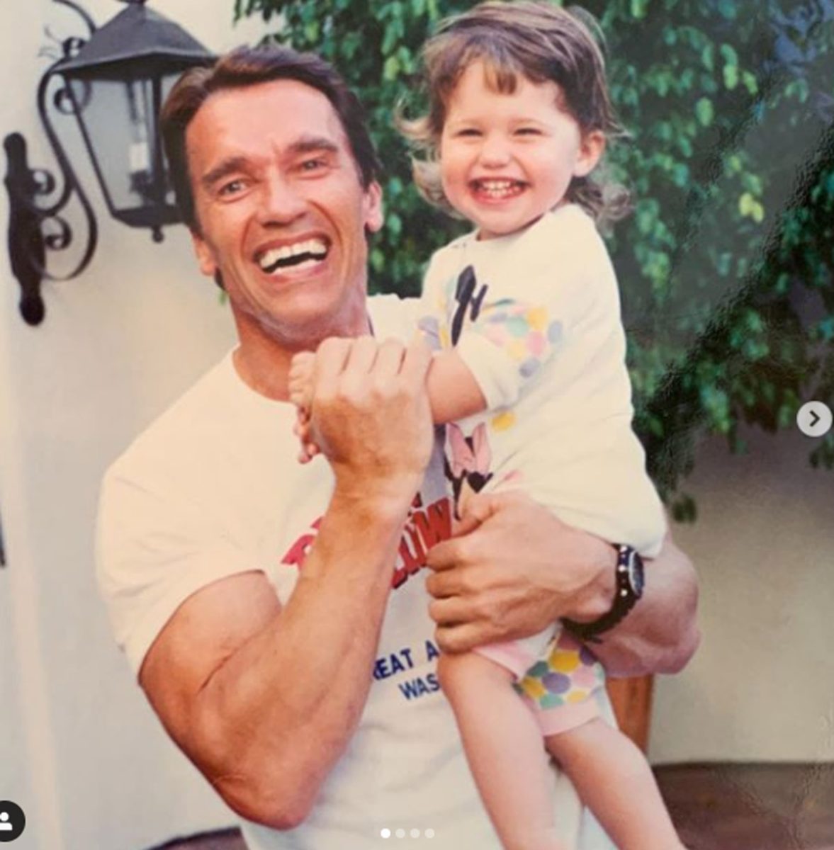 Alerte pour Terminator : Arnold Schwarzenegger est enfin grand-père à l’âge de 73 ans !
