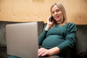 Qu’est-ce qu’il faut savoir sur l’accouchement à domicile ?