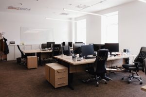 Que faire pour avoir un bureau minimaliste ?
