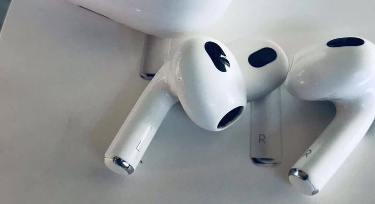 AirPods