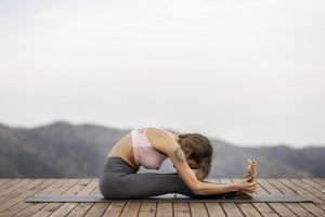 Comment trouver un bon prof de yoga à Feurs pour les débutants ?