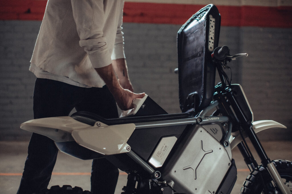 Nouvelle (mini)moto électrique LiveWire S4 Honcho 2026