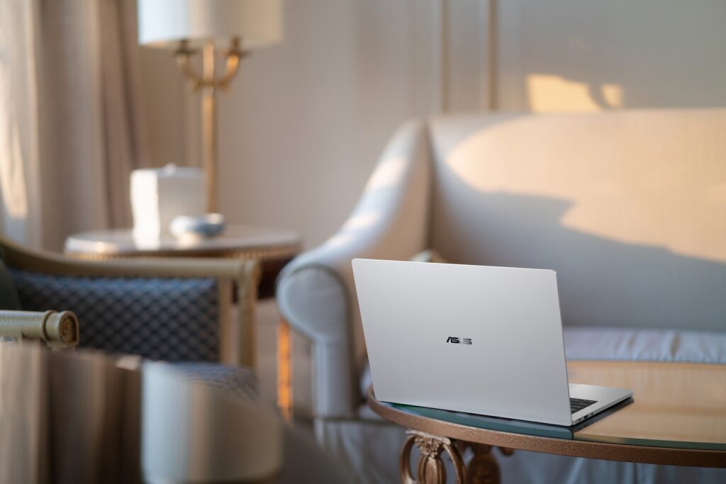 ExpertBook A7 : Asus dévoile son ultraportable 14 pouces